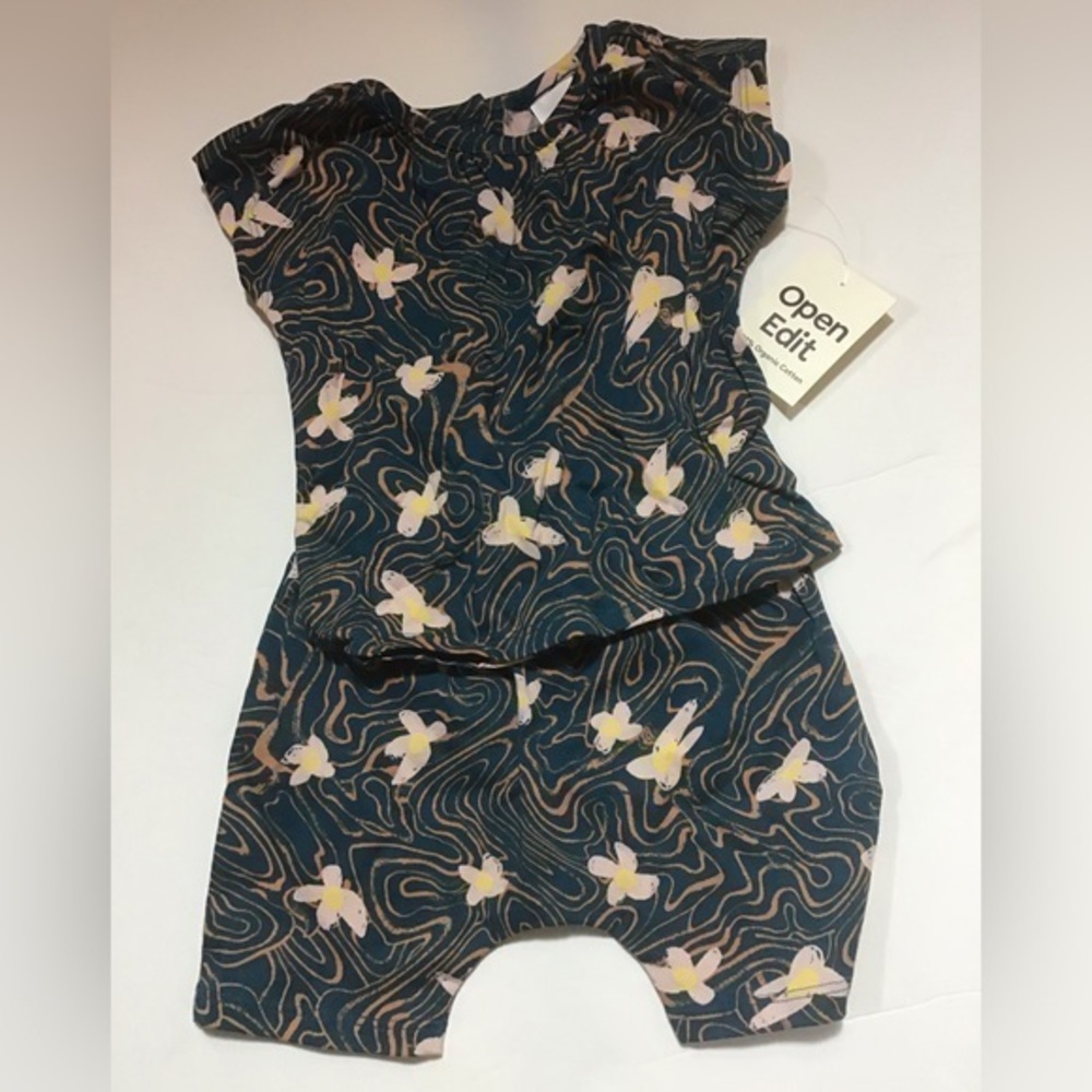 Open Edit Two Piece Set Size 9 month